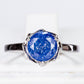 Ring aus goldplattierterr Legierung mit blauem Emporia®-Kristall