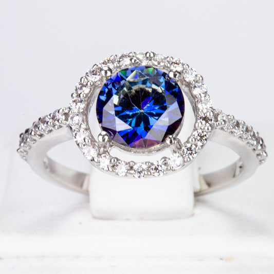 Ring aus goldplattierterr Legierung mit blauem Emporia®-Kristall und weißem Emporia® Kristall