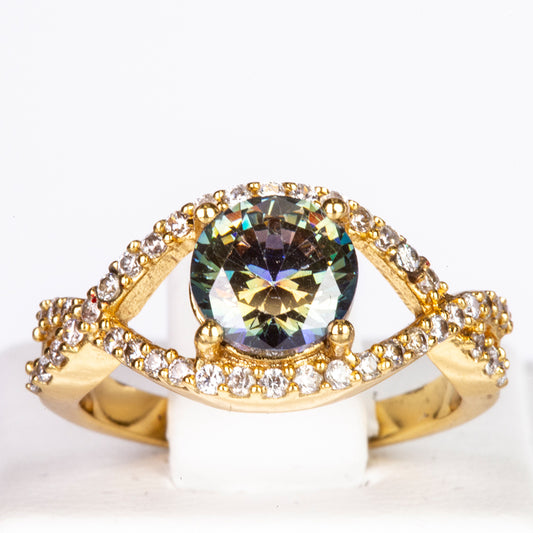 Ring aus goldplattierterr Legierung mit grünem Emporia® Kristall und weißem Emporia® Kristall