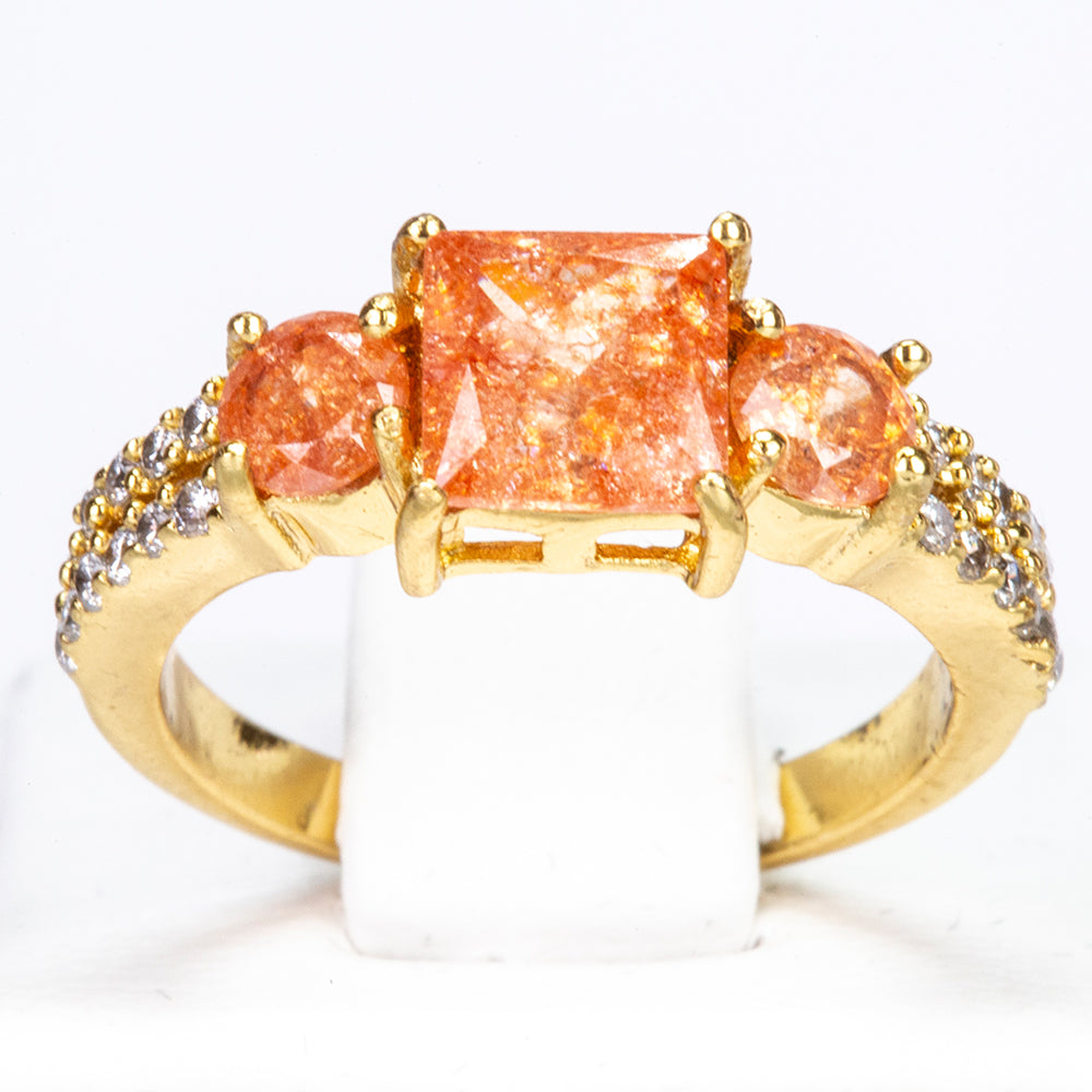 Ring aus goldplattierterr Legierung mit orangefarbenem Emporia® Kristall und weißem Emporia® Kristall 1 