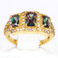 Ring aus goldplattierterr Legierung mit grünem Emporia® Kristall und weißem Emporia® Kristall