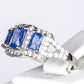 Ring aus goldplattierterr Legierung mit blauem Emporia®-Kristall und weißem Emporia® Kristall