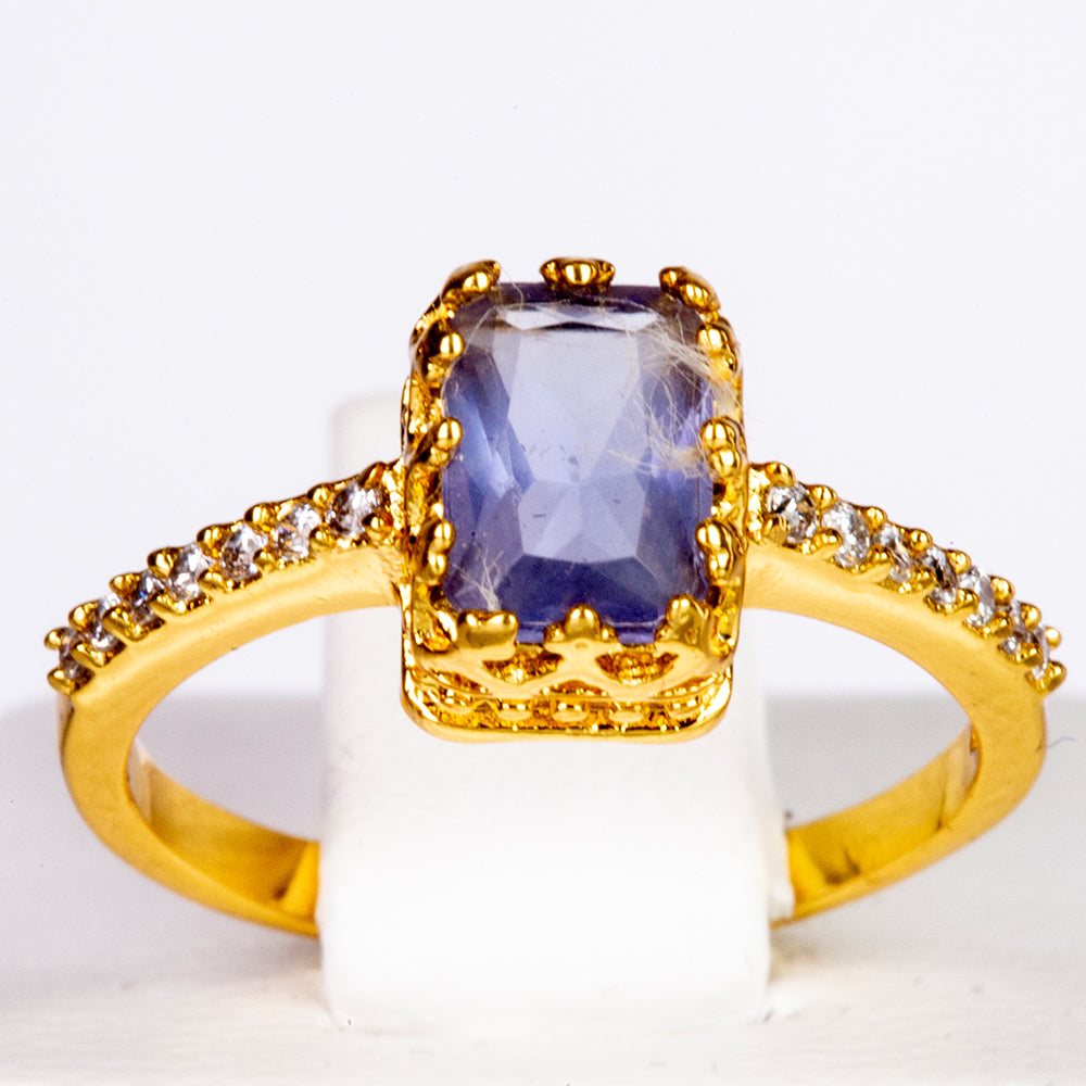 Ring aus goldplattierterr Legierung mit blauem Emporia®-Kristall und weißem Emporia® Kristall 1 