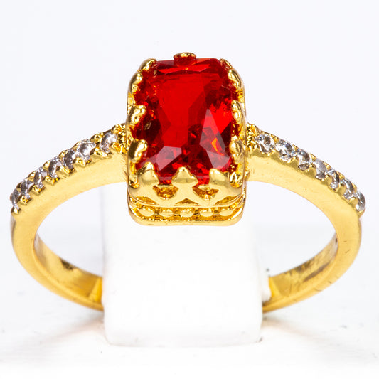 Ring aus goldplattierterr Legierung mit rotem Emporia®-Kristall und weißem Emporia® Kristall