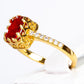 Ring aus goldplattierterr Legierung mit rotem Emporia®-Kristall und weißem Emporia® Kristall