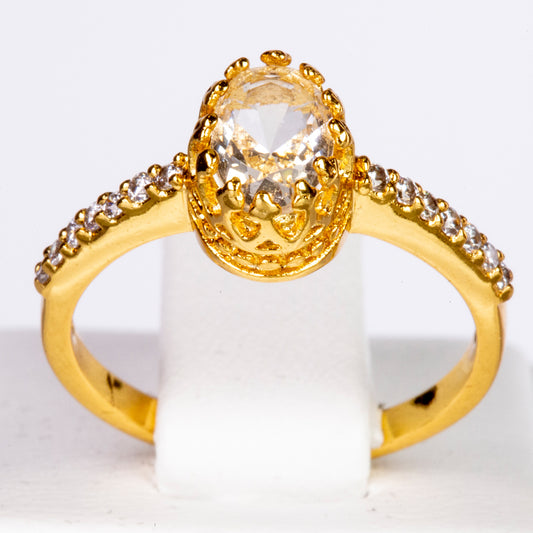 Ring aus goldplattierterr Legierung mit weißem Emporia® Kristall