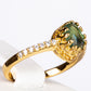 Ring aus goldplattierterr Legierung mit grünem Emporia® Kristall und weißem Emporia® Kristall