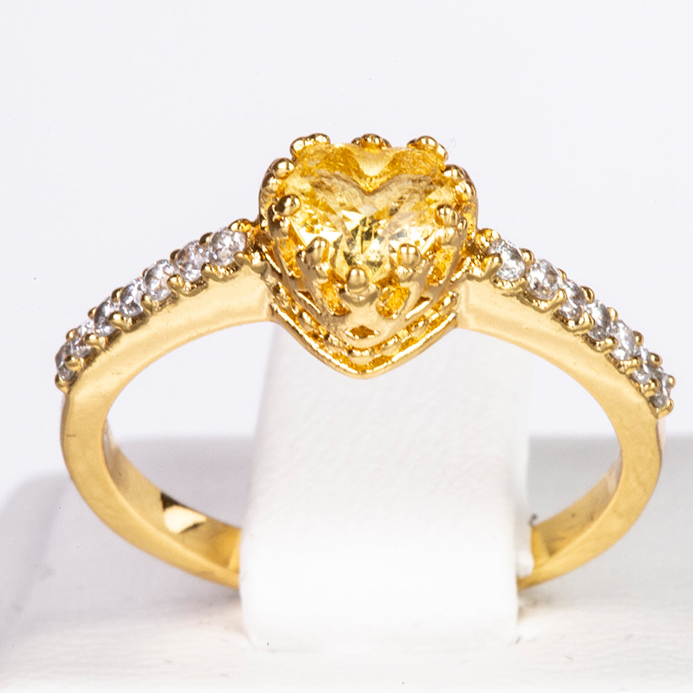 Ring aus goldplattierterr Legierung mit gelbem Emporia®-Kristall und weißem Emporia® Kristall