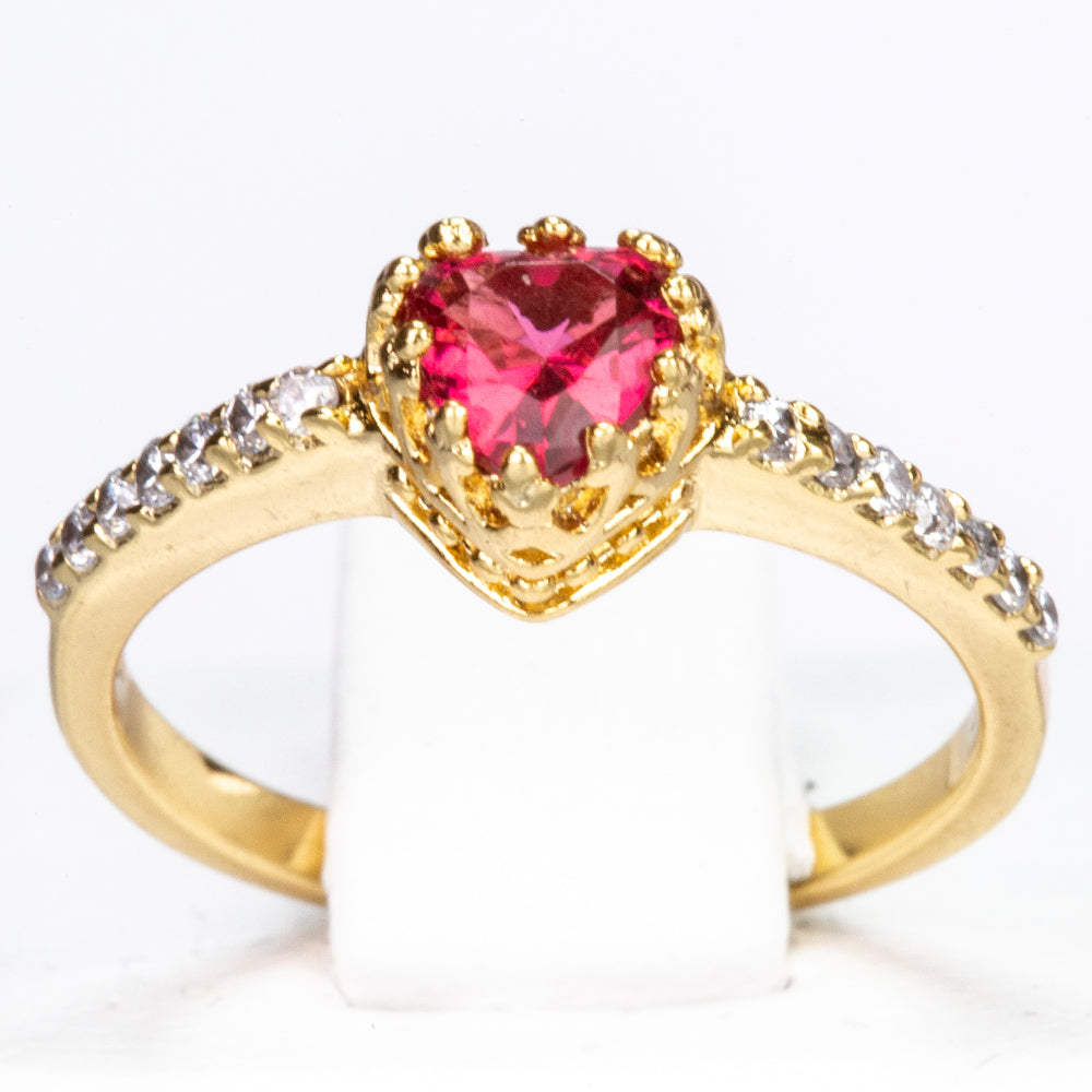 Ring aus goldplattierterr Legierung mit rotem Emporia®-Kristall und weißem Emporia® Kristall 1 