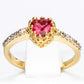 Ring aus goldplattierterr Legierung mit rotem Emporia®-Kristall und weißem Emporia® Kristall