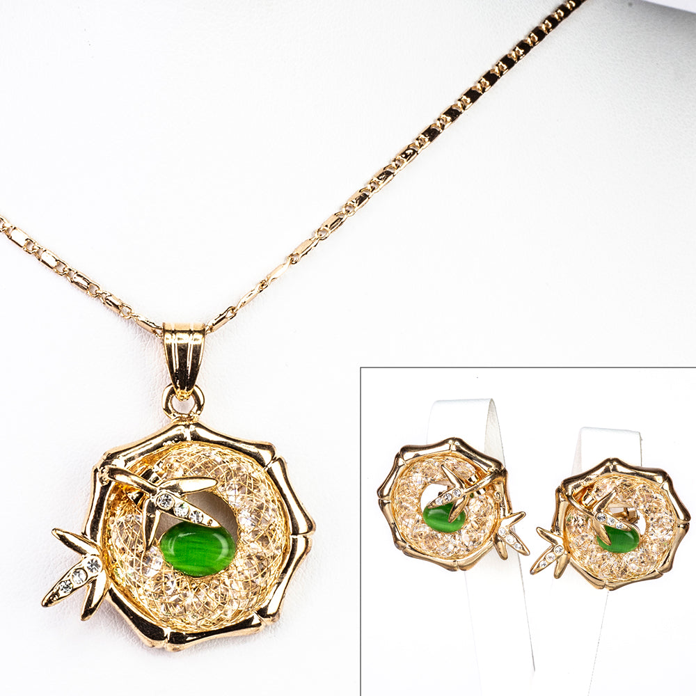 Schmuckgarnitur aus aus goldplattierter Legierung mit grünem Emporia® Kristall und weißem Emporia® Kristall