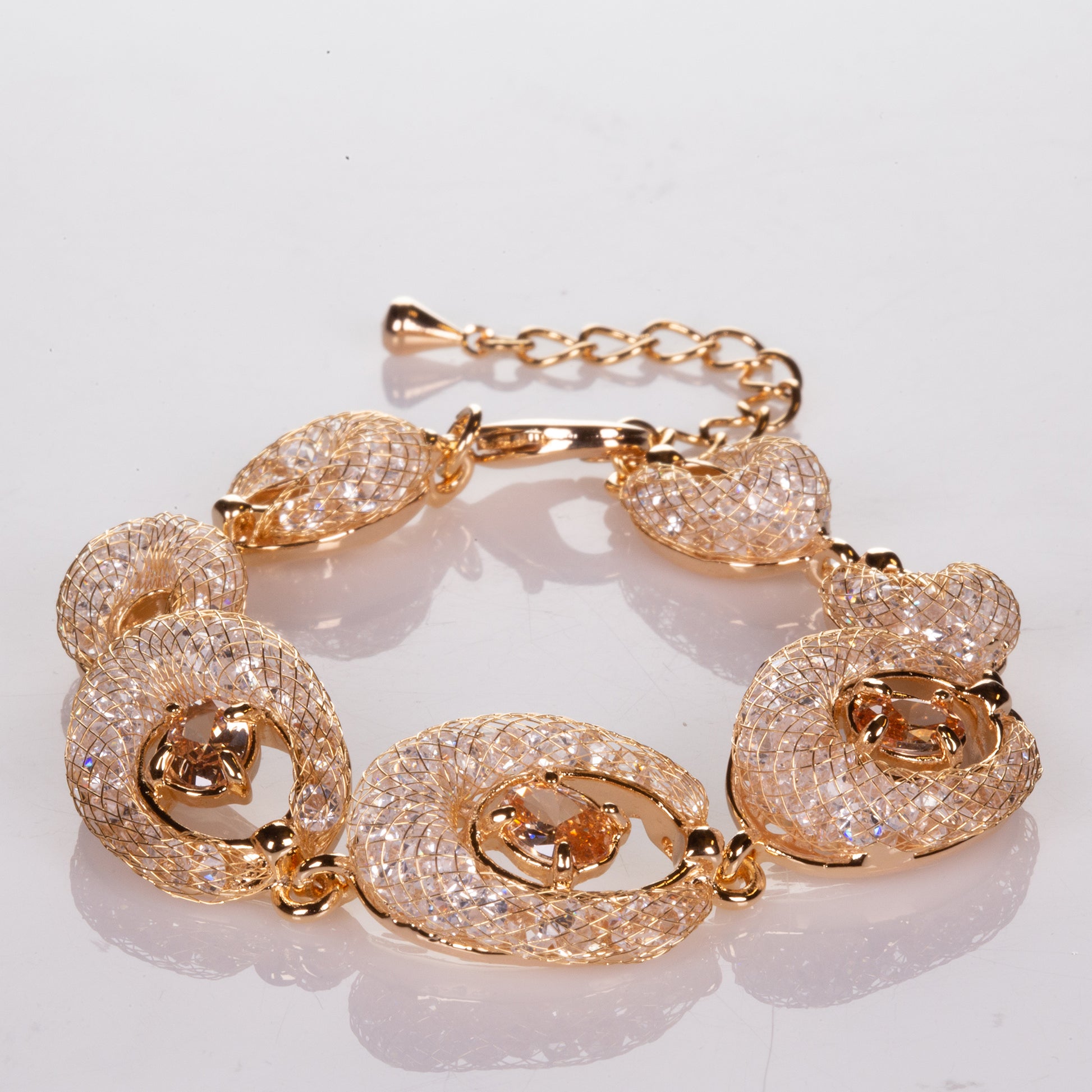 Schmuckgarnitur aus aus goldplattierter Legierung mit weißem Emporia® Kristall 5 