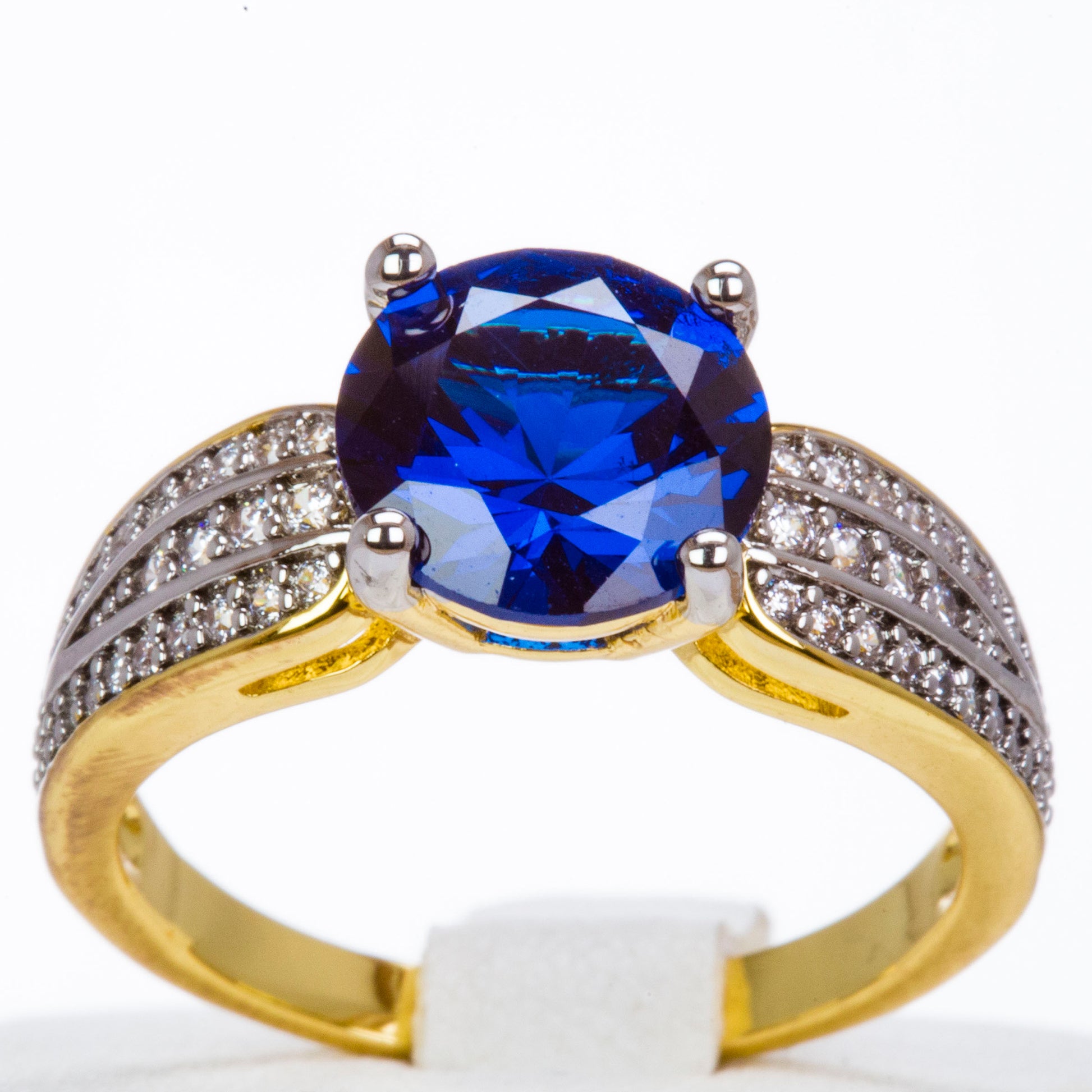 Ring aus goldplattierterr Legierung mit blauem Emporia®-Kristall und weißem Emporia® Kristall 1 