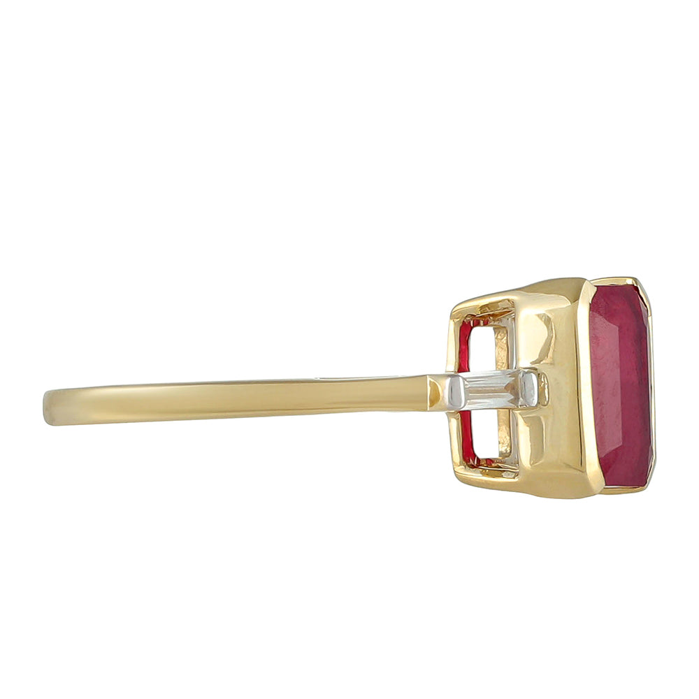 Goldring mit Thai Rubin und weißem Zirkon