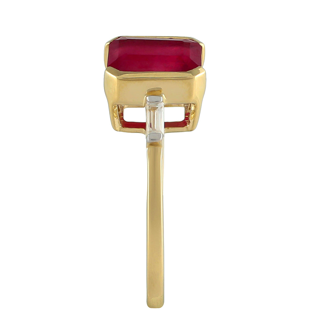 Goldring mit Thai Rubin und weißem Zirkon