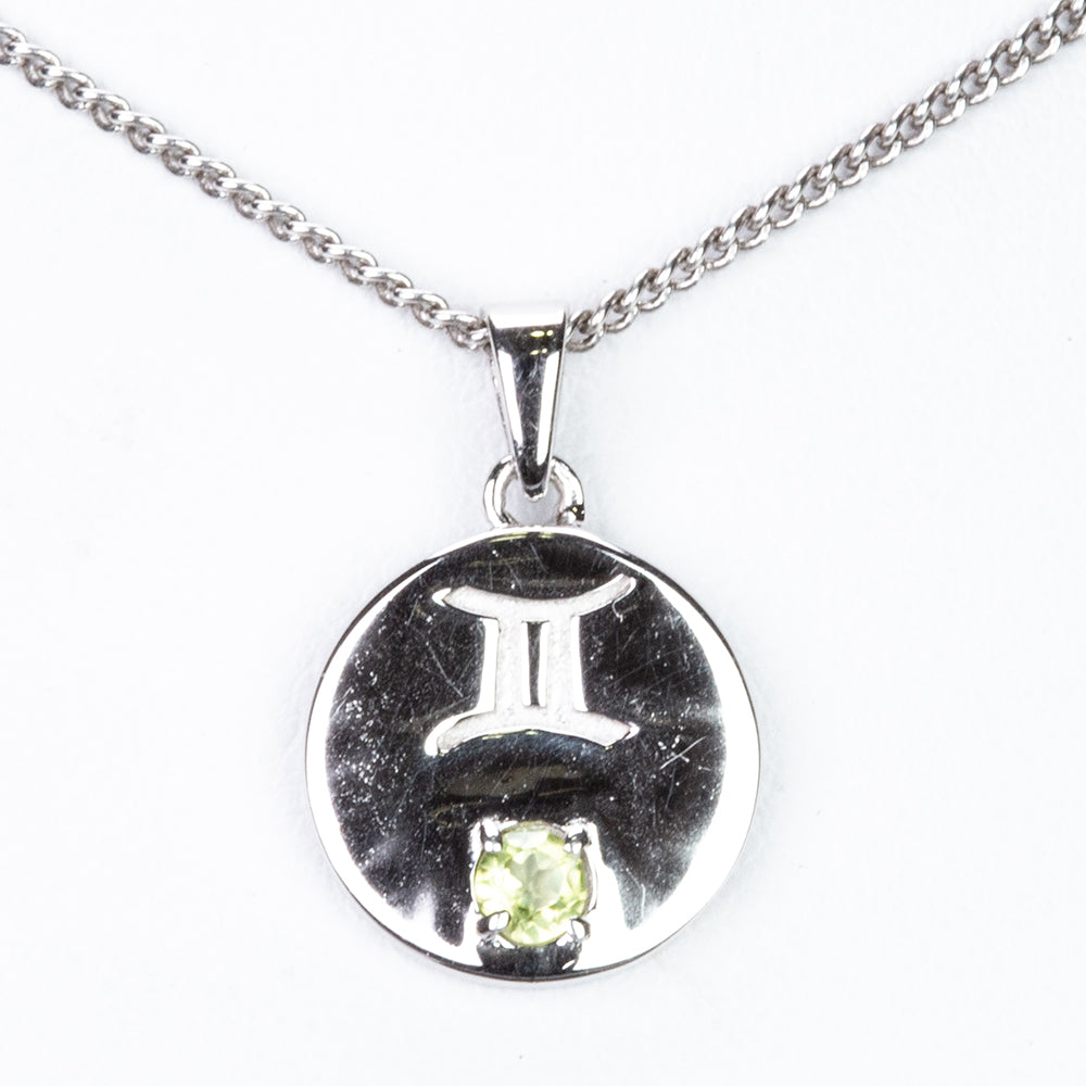 Silberanhänger mit Peridot aus Changbai