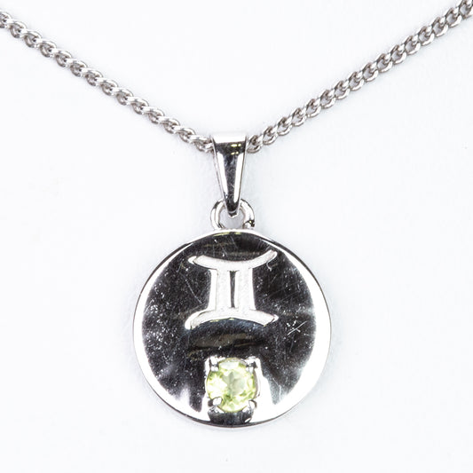 Silberanhänger mit Peridot aus Changbai