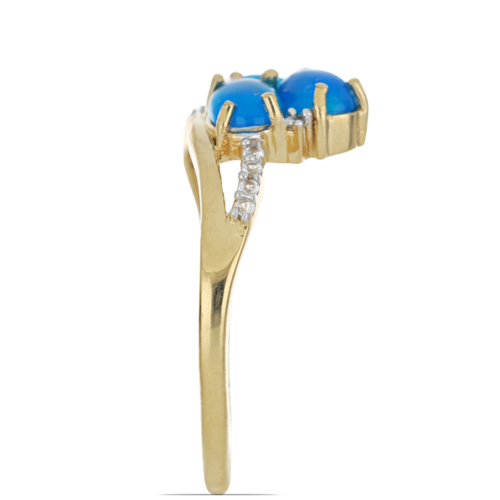 Goldplattierter Silberring mit blauem äthiopischem Opal aus Lega Dembi und weißem Topas