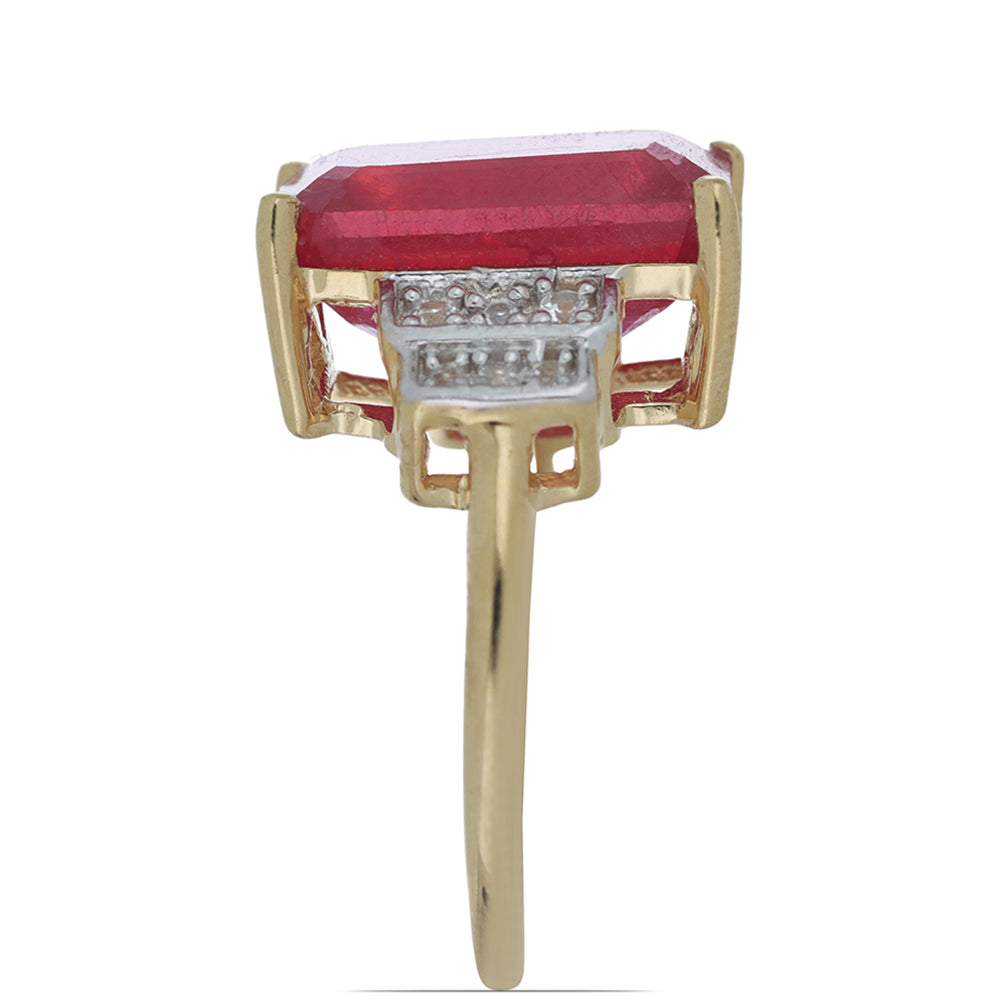 Goldplattierter Silberring mit Rubin aus Madagaskar und weißem Topas