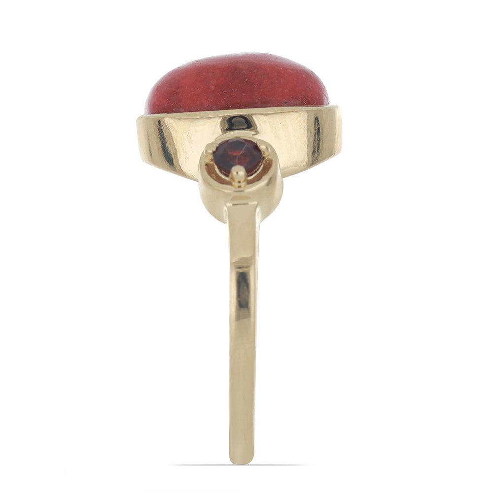 Goldplattierter Silberring mit roter Schwammkoralle und Barton Granat