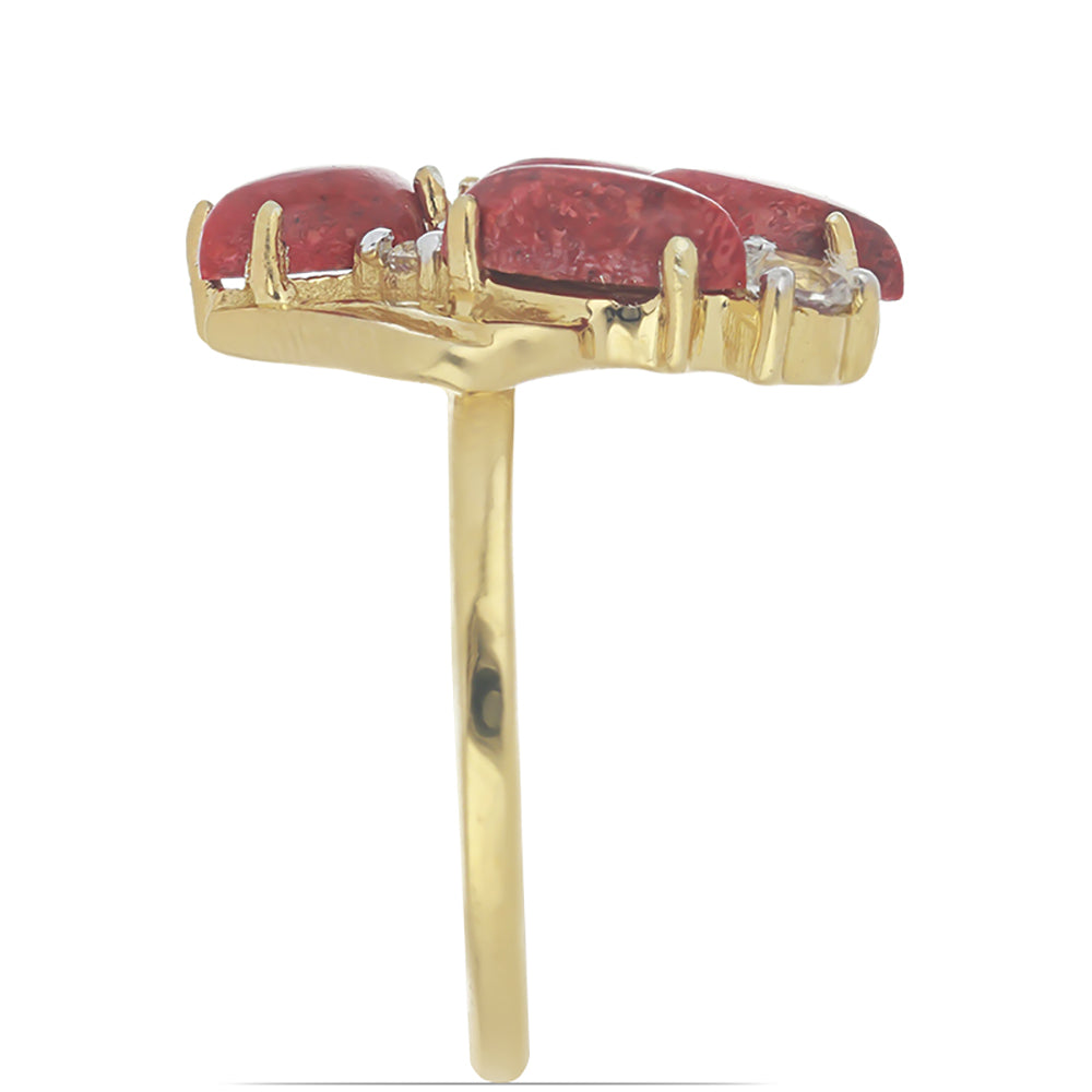 Goldplattierter Silberring mit roter Schwammkoralle und weißem Topas