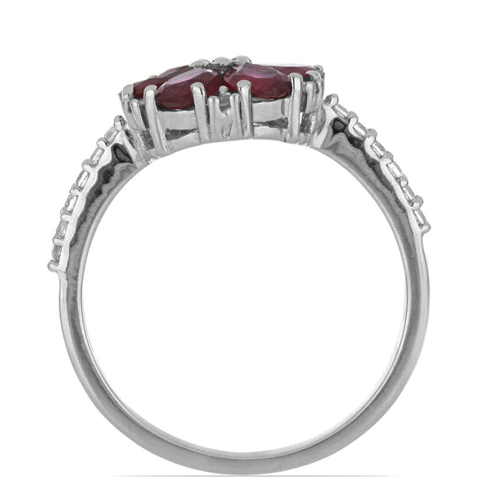 Silberring mit Rubin aus Madagaskar und weißem Topas