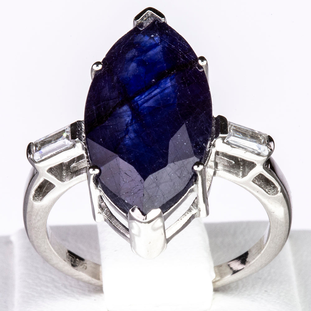 Silberring mit blauem Rosebery Saphir und weißem Zirkon 1 