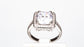 Ring aus weißgoldplattierterr Legierung mit weißem Emporia® Kristall